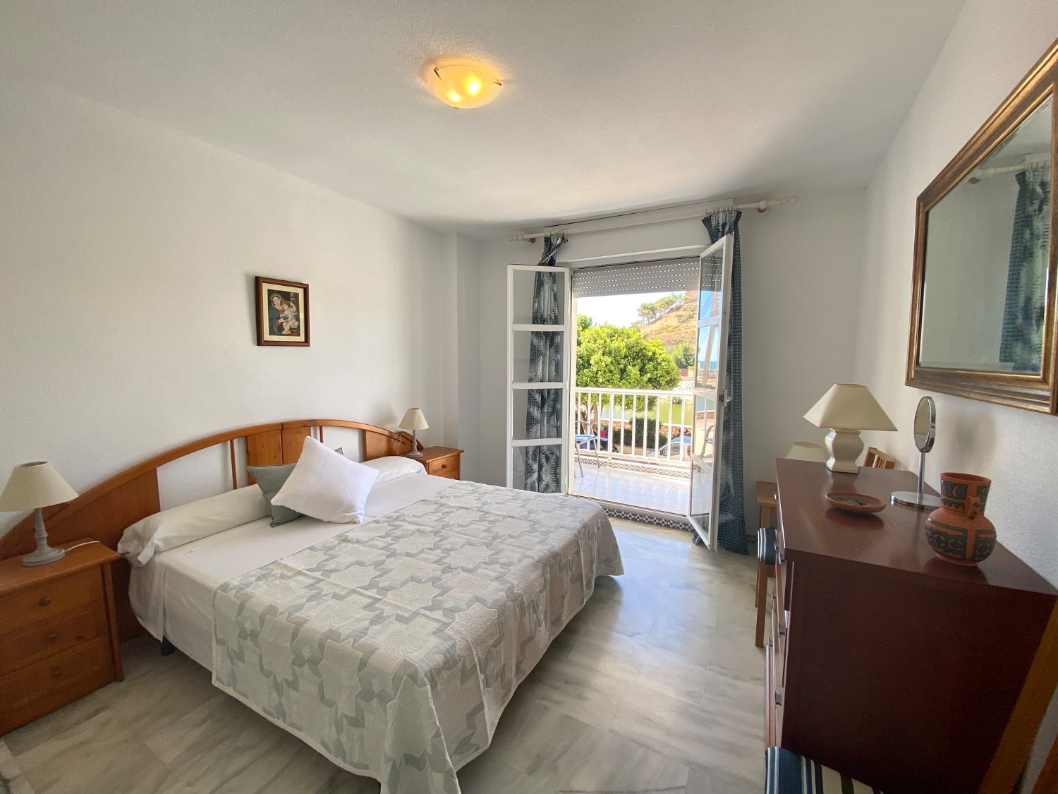 Fremragende 2 værelses lejlighed med havudsigt i Fuengirola