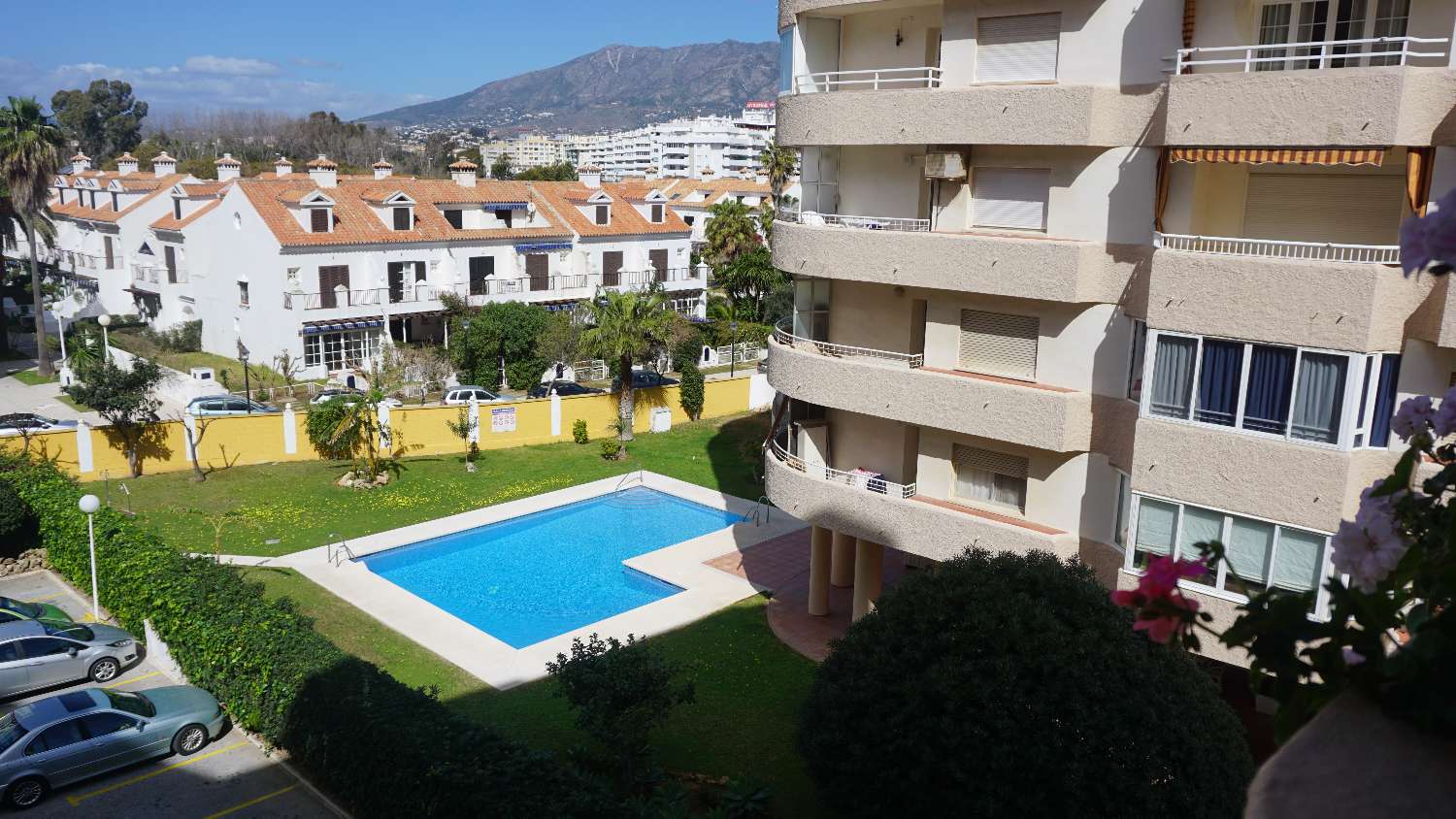 Découvrez votre paradis en bord de mer dans notre appartement récemment rénové à Playa del Castillo !