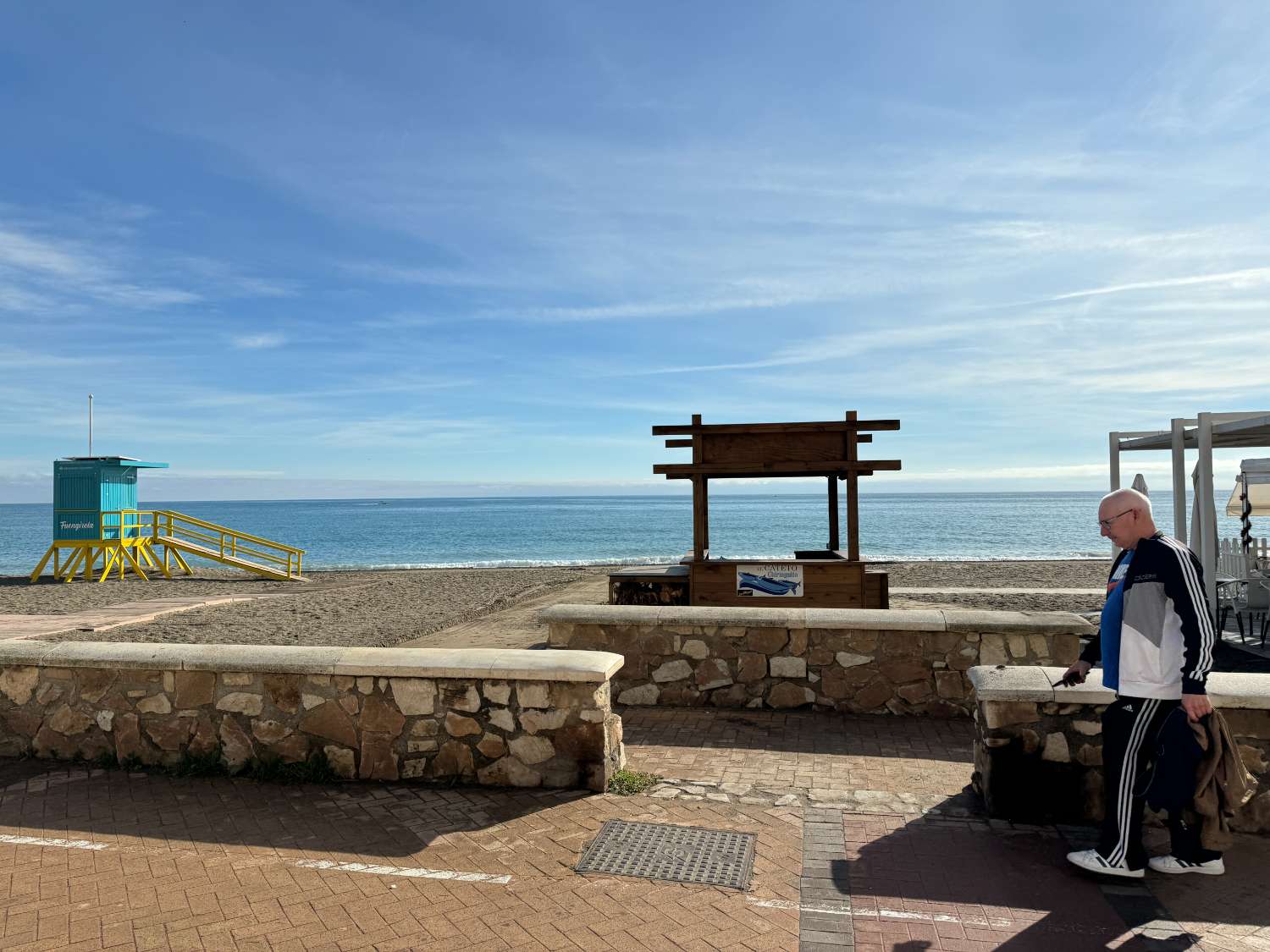 Upptäck ditt paradis vid havet i vår nyrenoverade lägenhet på Playa del Castillo!