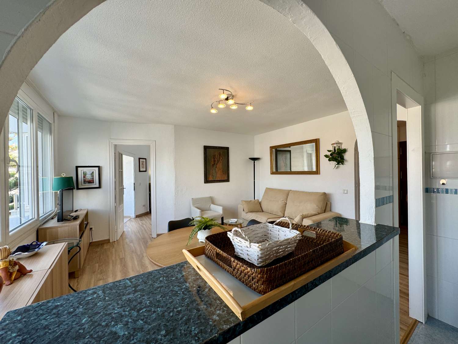 Ontdek uw paradijs aan zee in ons onlangs gerenoveerde appartement aan Playa del Castillo!