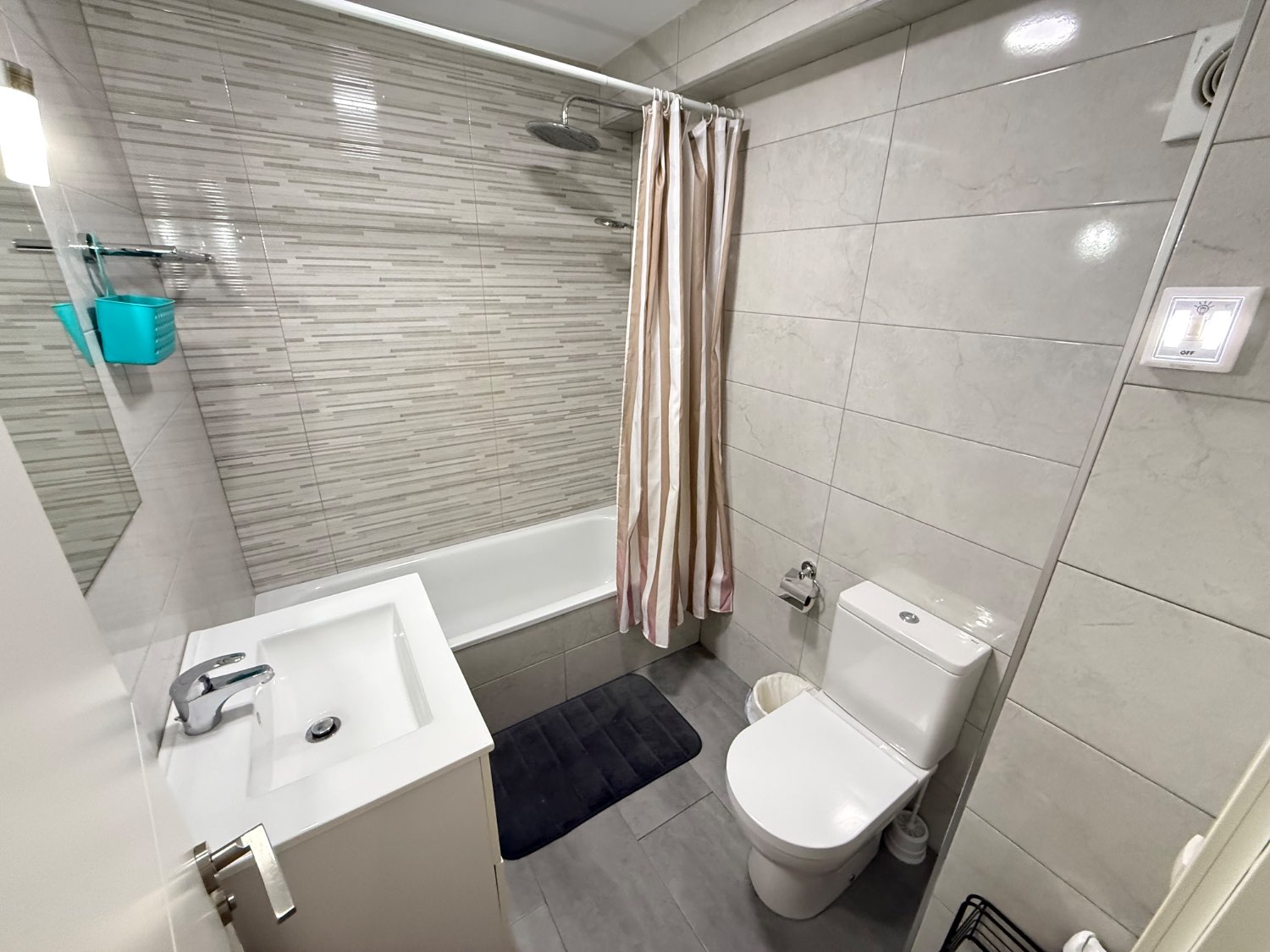 Gerenoveerd huis met uitzicht op zee in Fuengirola: je perfecte toevluchtsoord aan de kust