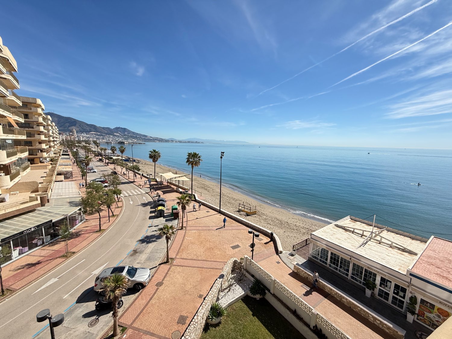 Gerenoveerd huis met uitzicht op zee in Fuengirola: je perfecte toevluchtsoord aan de kust