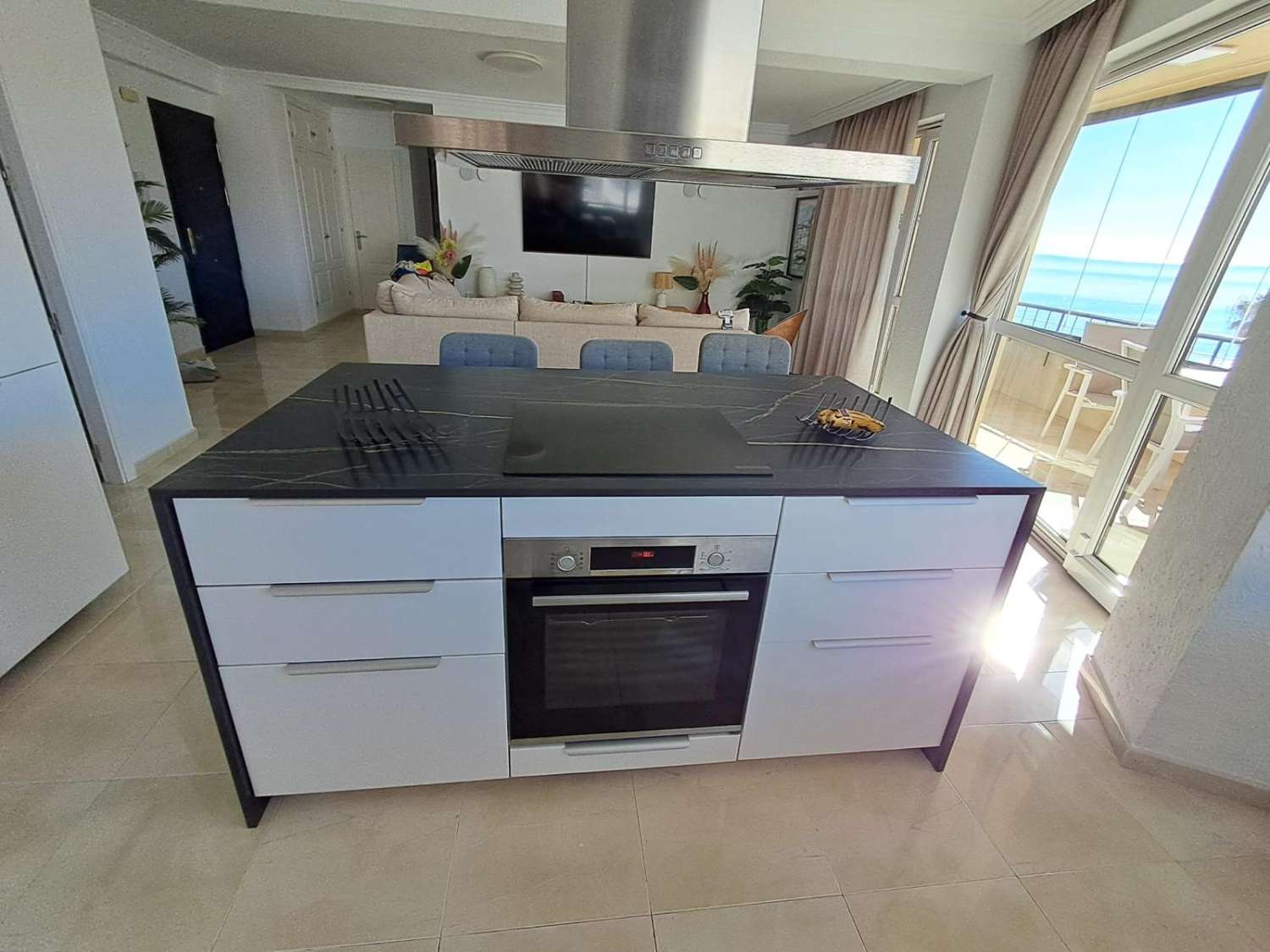 Luxury Sea Front Apartment in Fuengirola