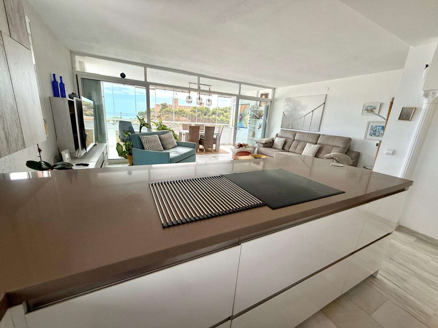 Apartment for Rent with Sea View