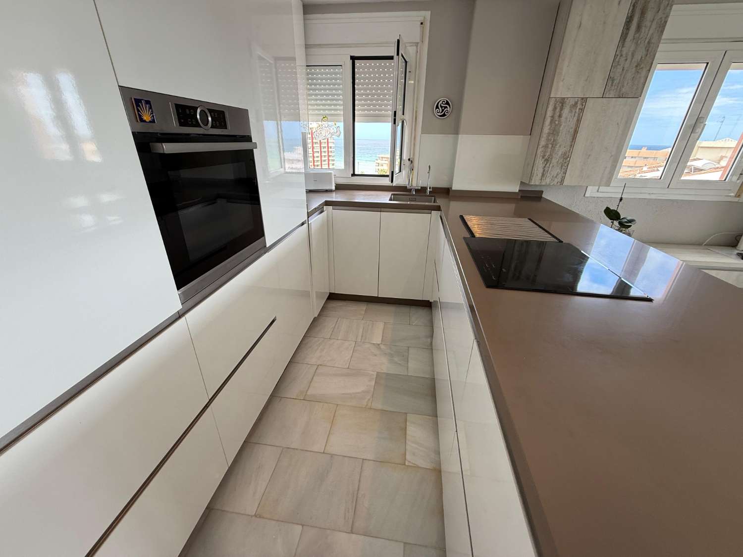 Apartment for Rent with Sea View