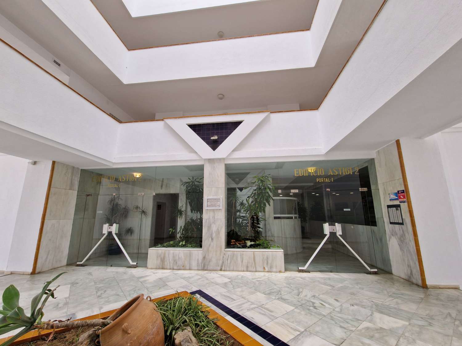 مسطحة للبيع في Zona Sohail (Fuengirola)