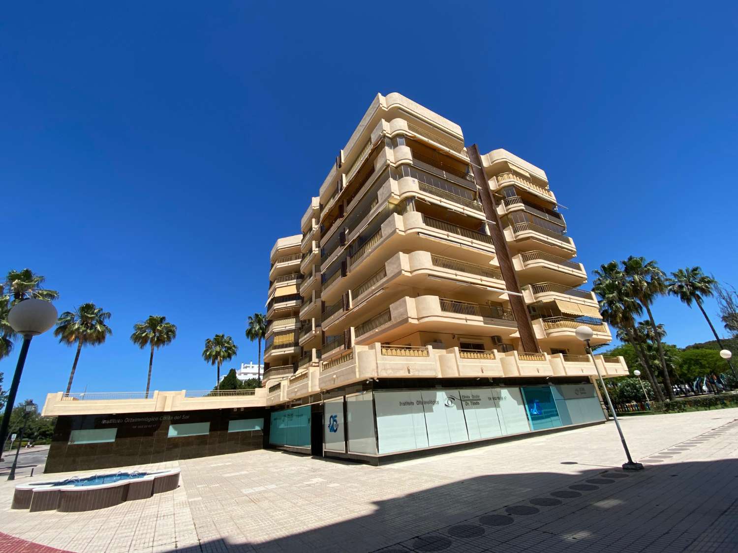 Helle Wohnung mit Terrasse 2 Minuten vom Strand entfernt in Fuengirola