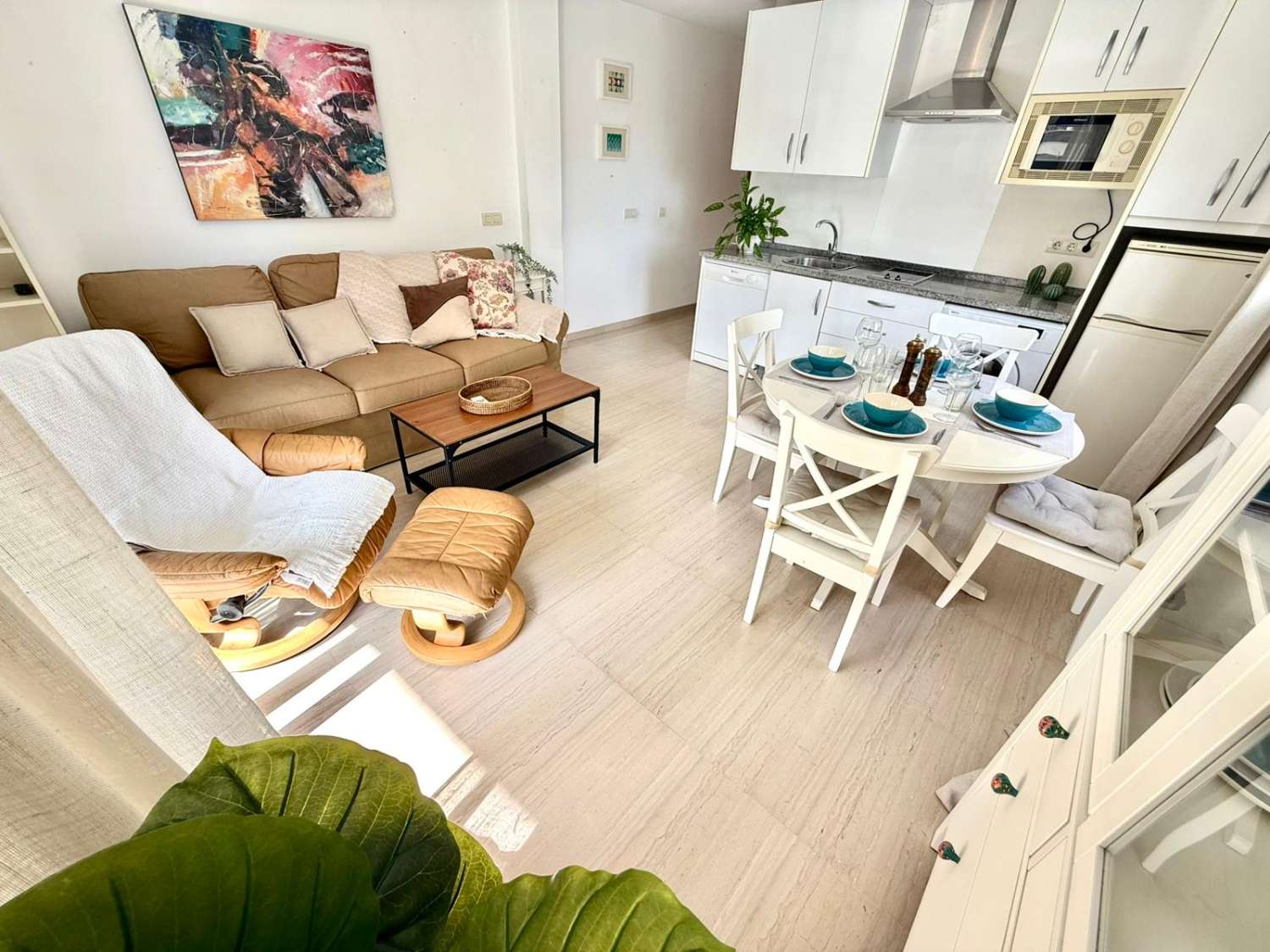 Apartamento con garaje en segunda línea de playa en Fuengirola