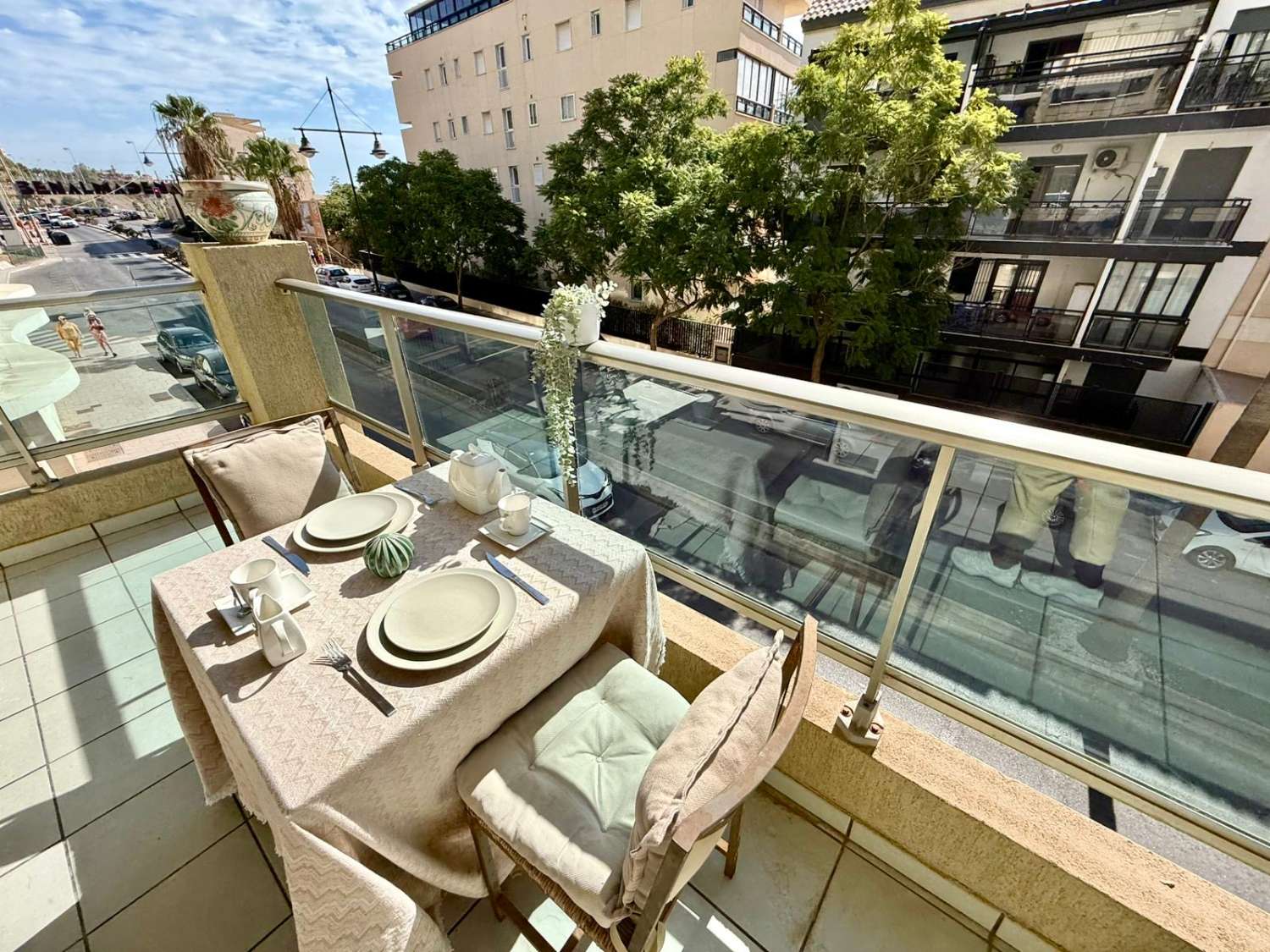 Apartamento con garaje en segunda línea de playa en Fuengirola