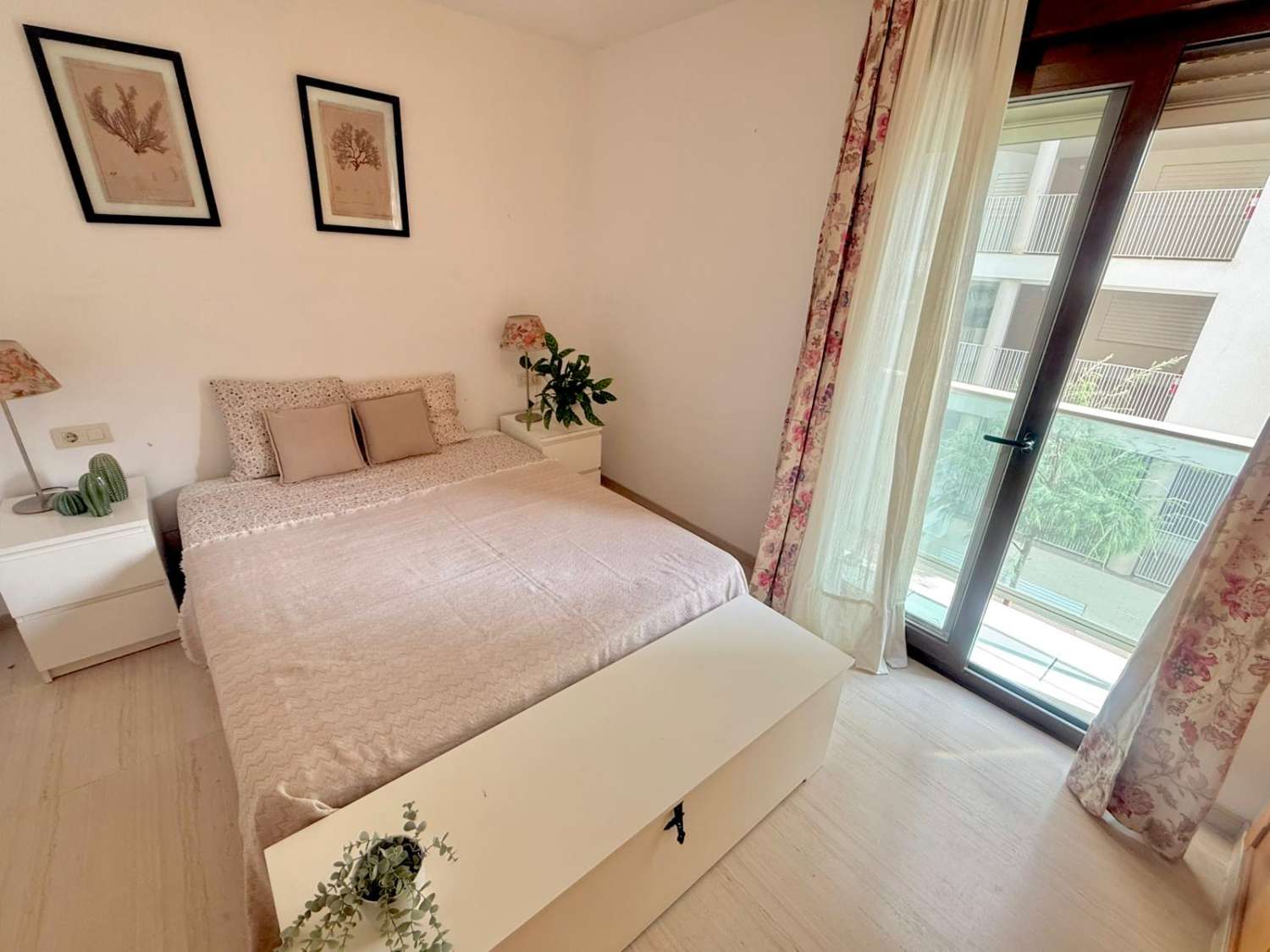 Apartamento con garaje en segunda línea de playa en Fuengirola