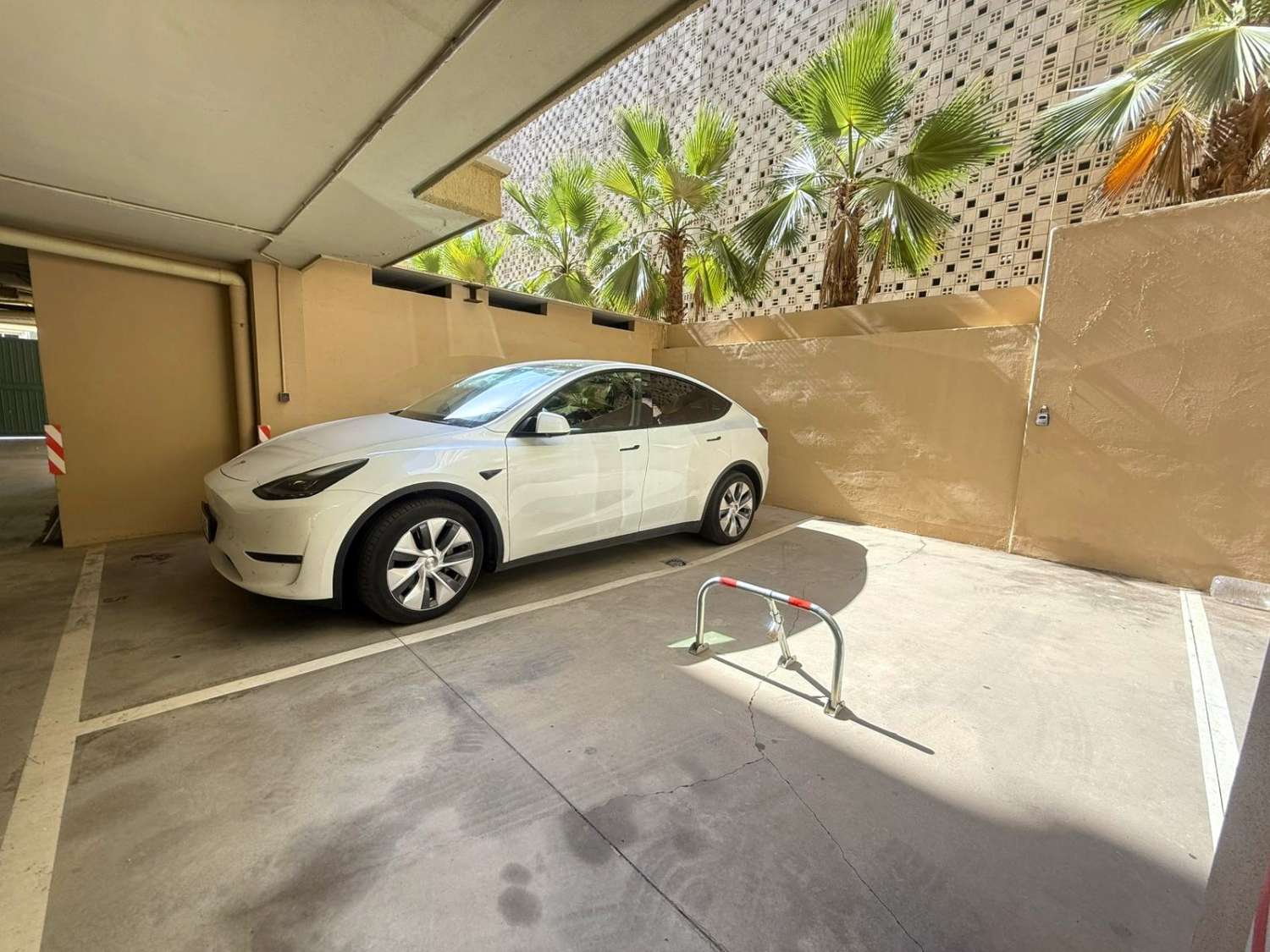 Apartamento con garaje en segunda línea de playa en Fuengirola