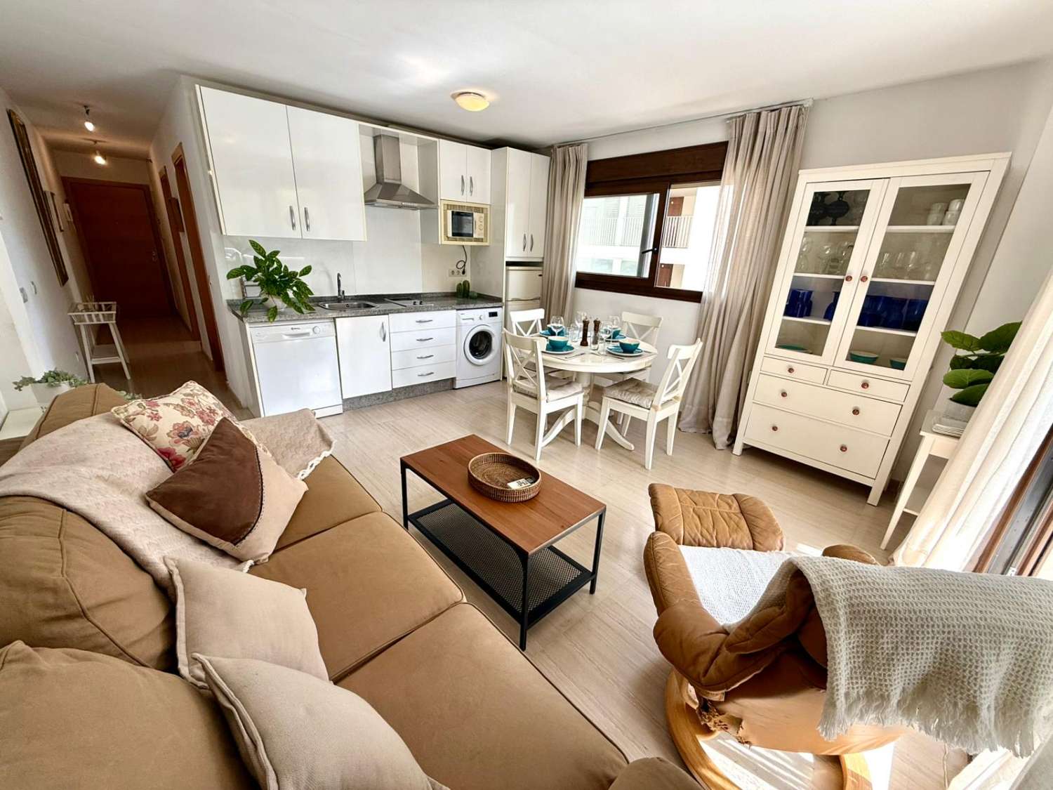 Apartamento con garaje en segunda línea de playa en Fuengirola