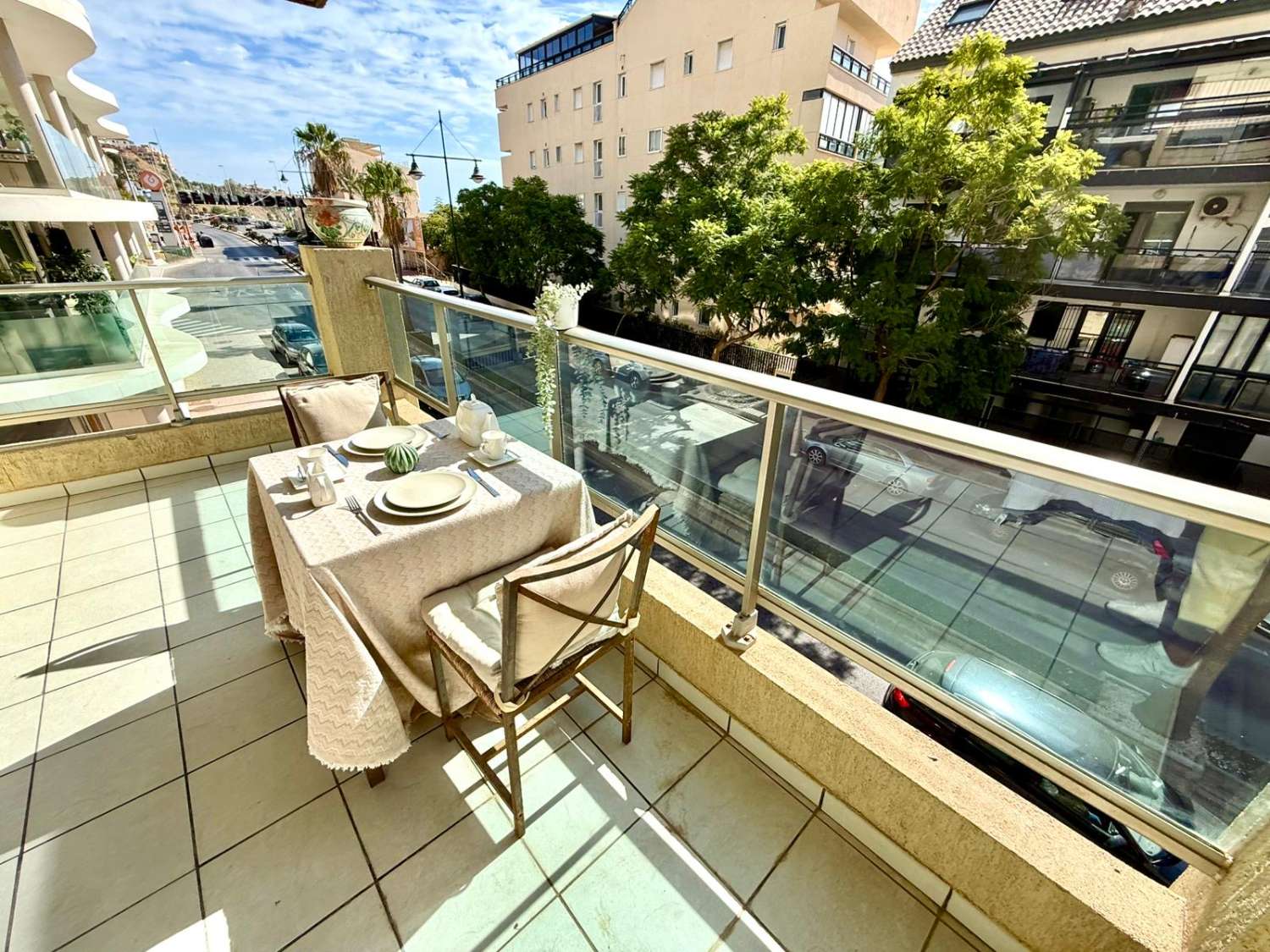 Apartamento con garaje en segunda línea de playa en Fuengirola