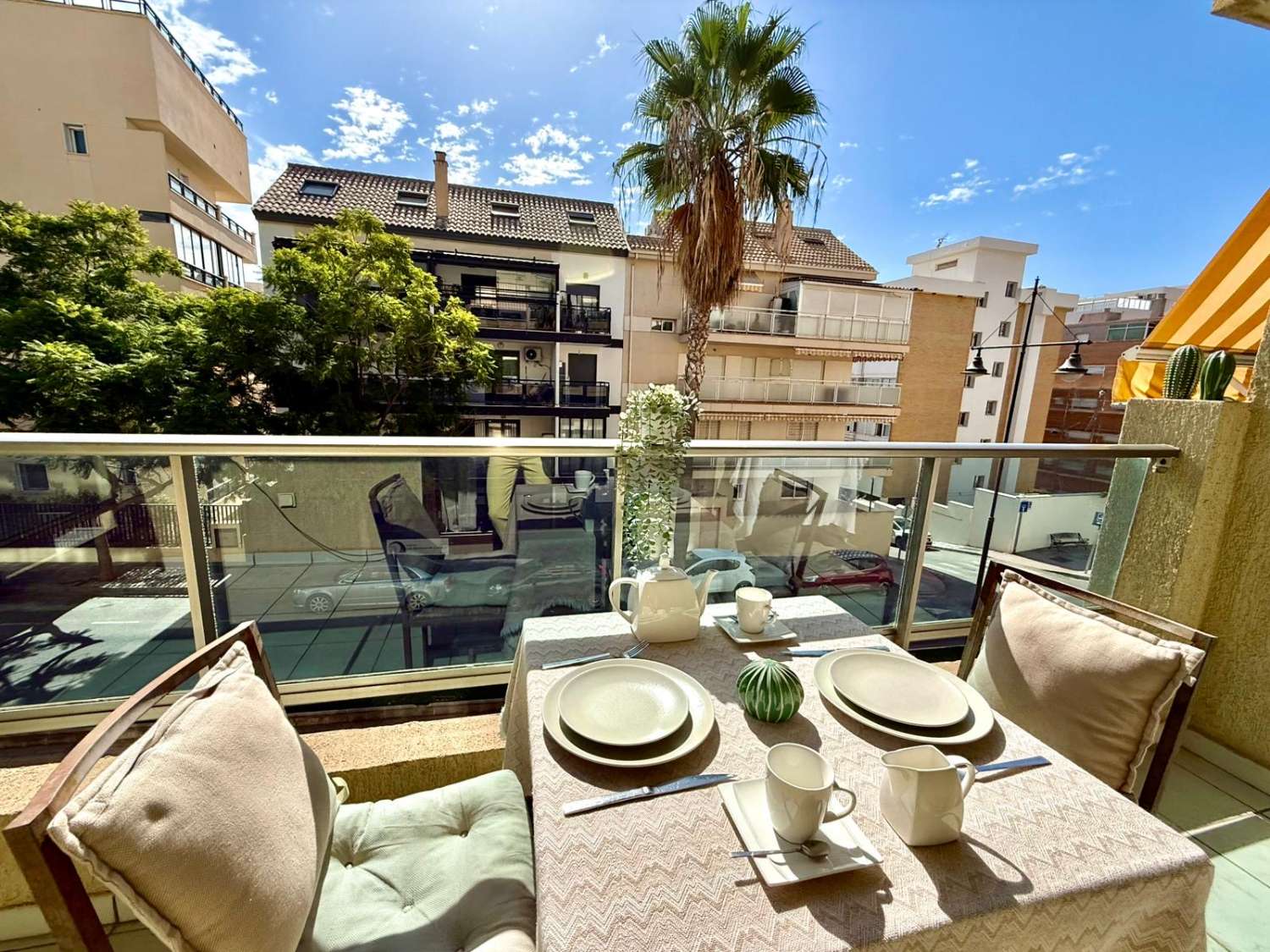 Apartamento con garaje en segunda línea de playa en Fuengirola