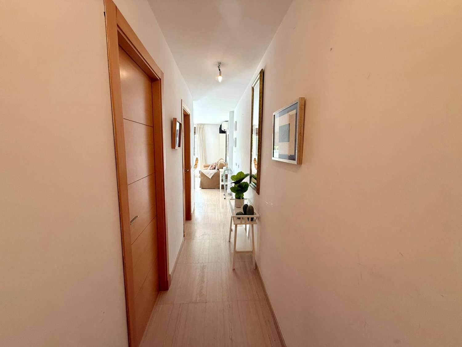 Apartamento con garaje en segunda línea de playa en Fuengirola