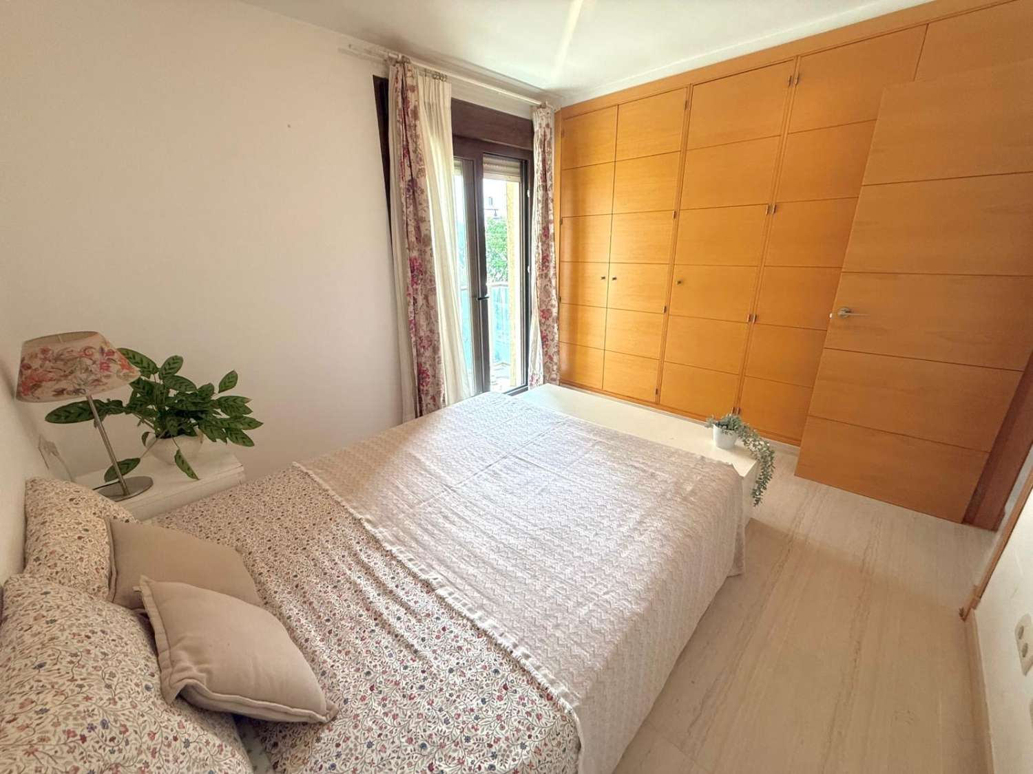 Apartamento con garaje en segunda línea de playa en Fuengirola
