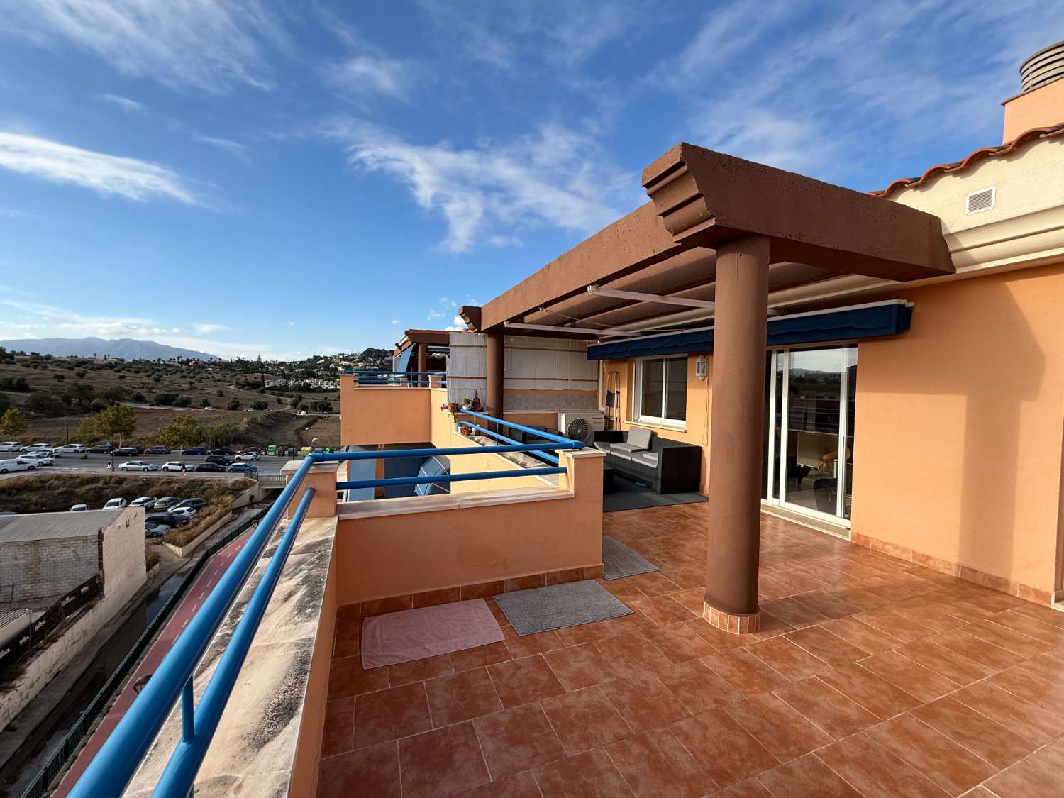 1 Bedroom Penthouse with Large Sunny Terrace & Parking in Las Lagunas