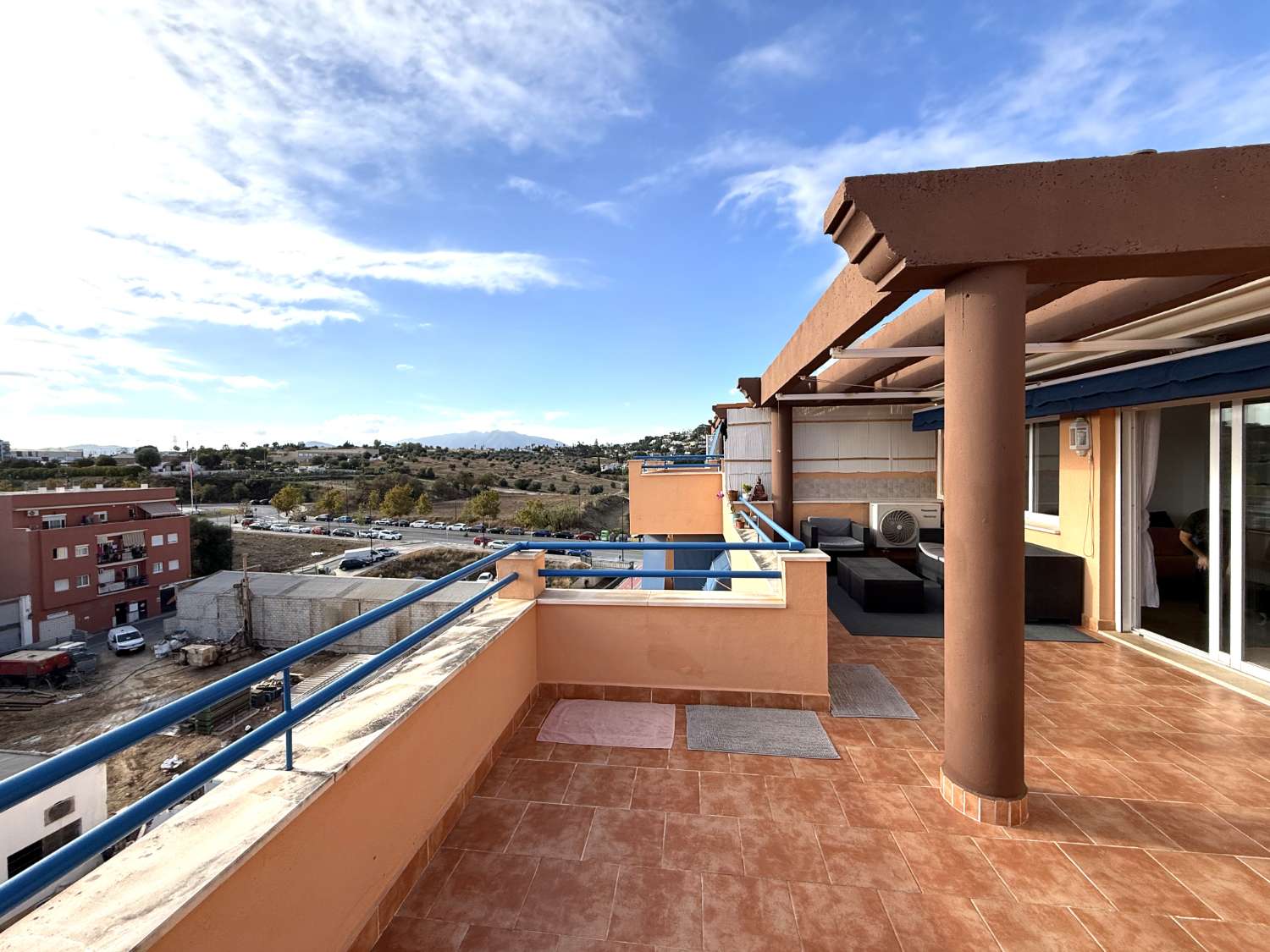 1 Bedroom Penthouse with Large Sunny Terrace & Parking in Las Lagunas