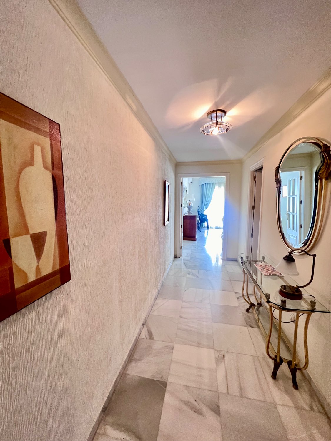 Descubre tu PARAÍSO en la Playa: Apartamento de 2 Dormitorio en Fuengirola