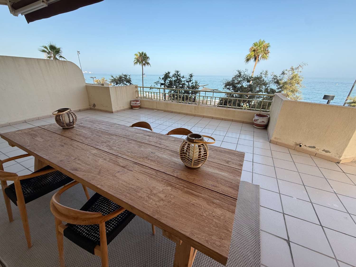 Descubre tu PARAÍSO en la Playa: Apartamento de 2 Dormitorio en Fuengirola