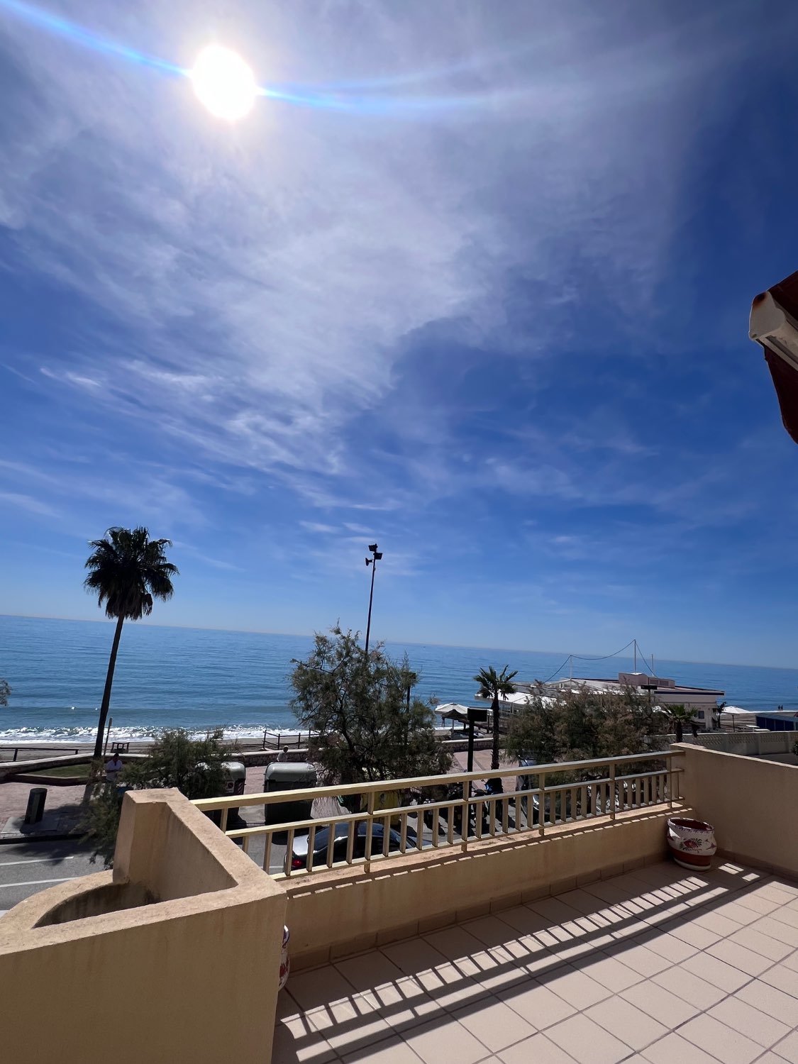 Descubre tu PARAÍSO en la Playa: Apartamento de 2 Dormitorio en Fuengirola