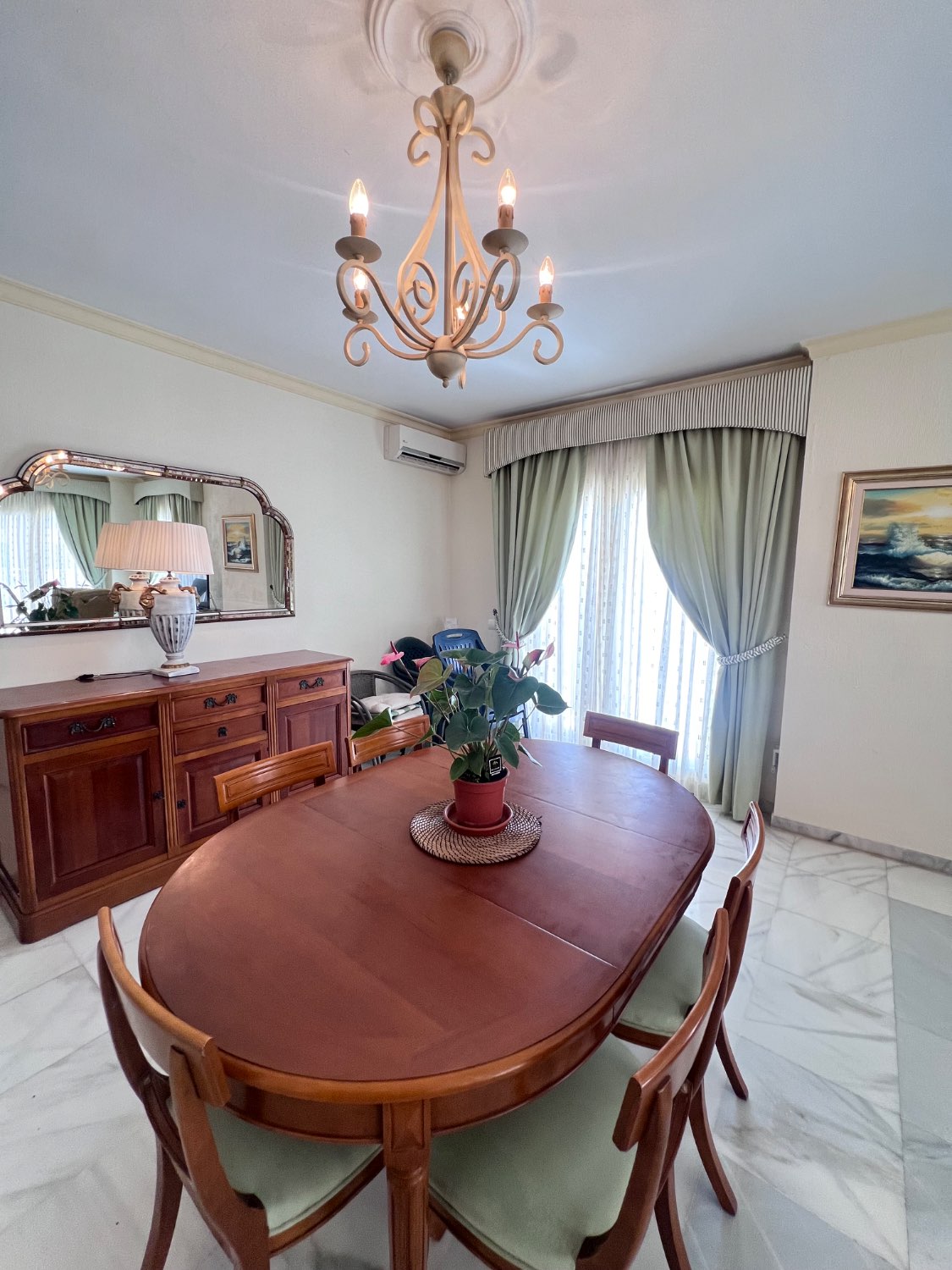 Descubre tu PARAÍSO en la Playa: Apartamento de 2 Dormitorio en Fuengirola