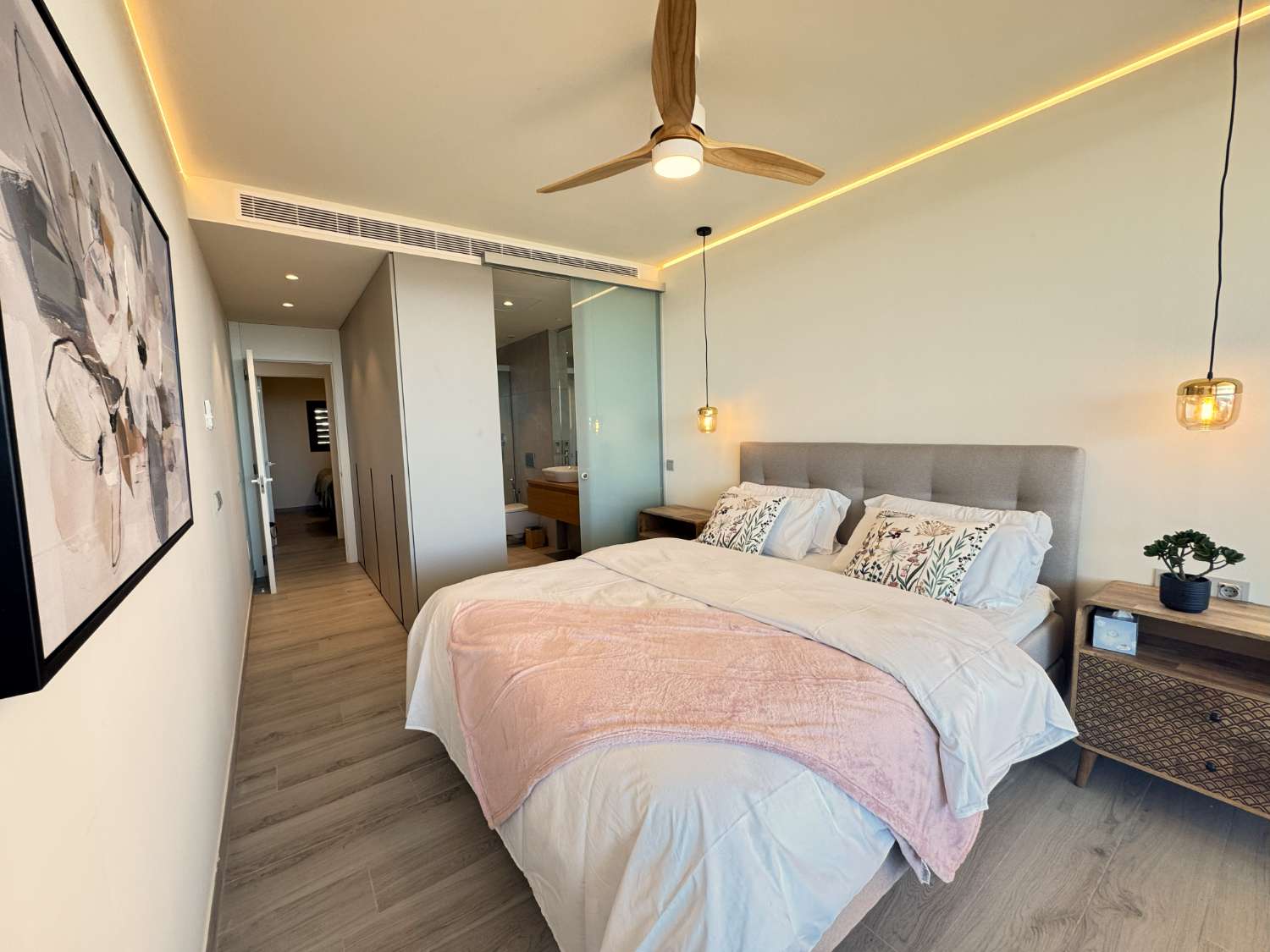 2-bedroom rental in the exclusive Higuerón residential area