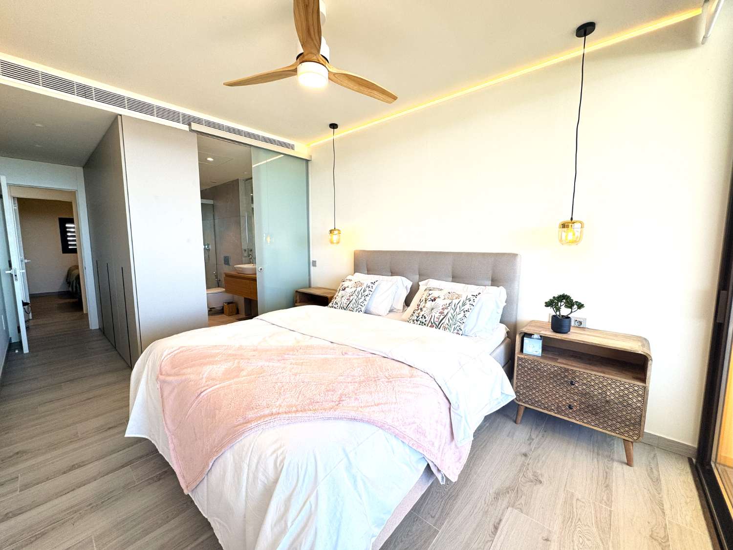 2-bedroom rental in the exclusive Higuerón residential area