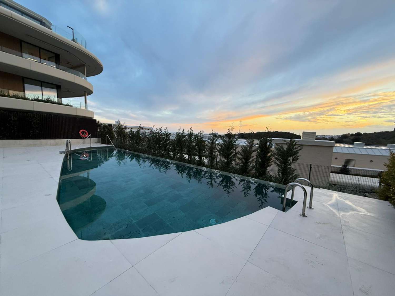 Alquiler 2 dormitorios en la exclusiva Urbanización del Higuerón