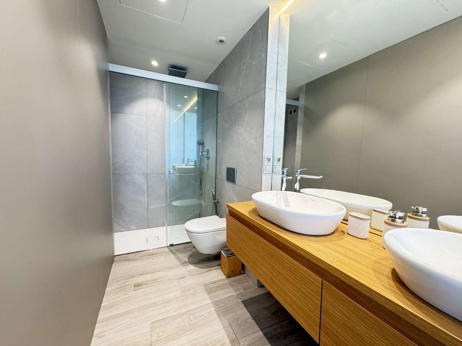 2-bedroom rental in the exclusive Higuerón residential area