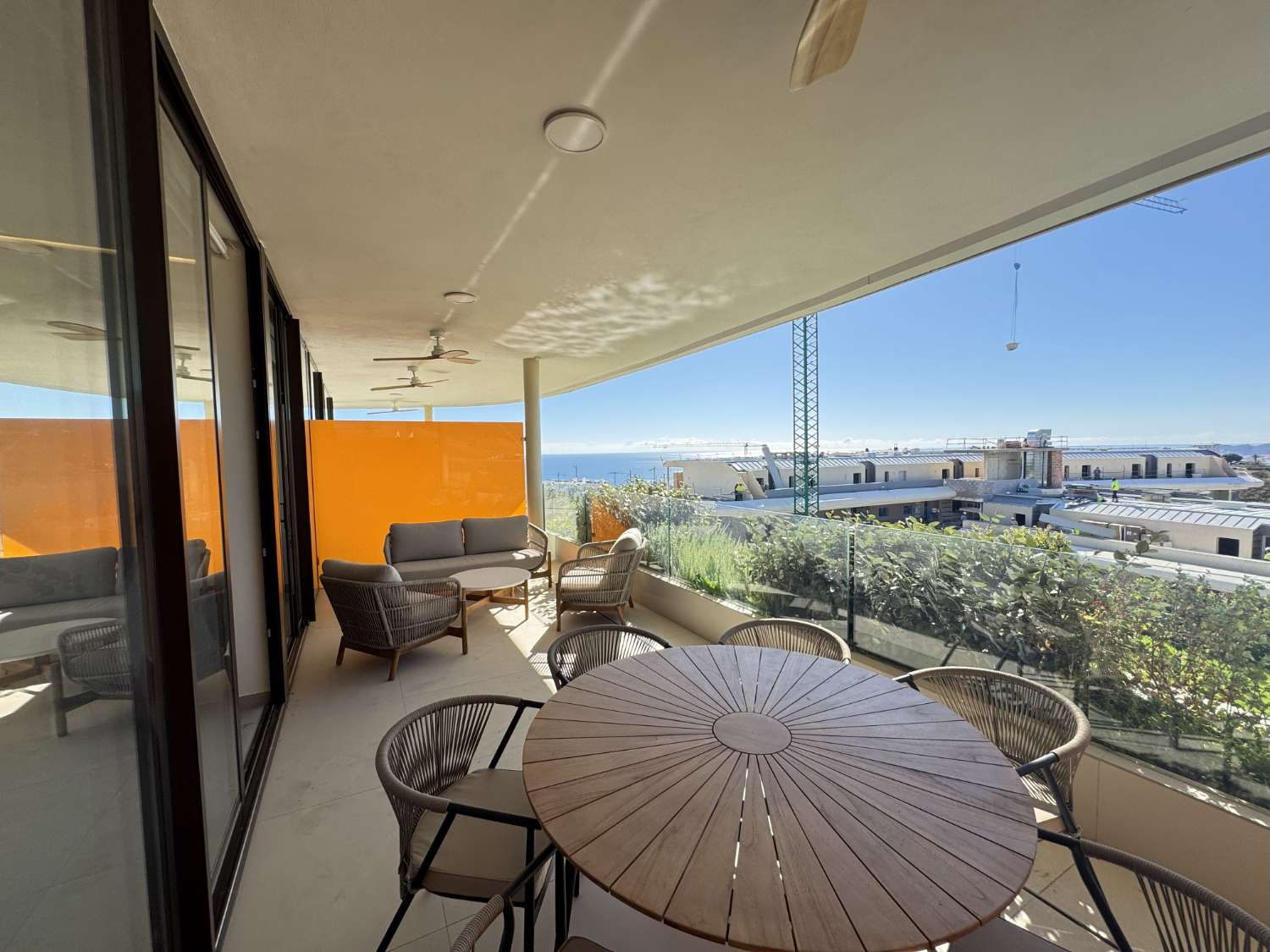 2-bedroom rental in the exclusive Higuerón residential area