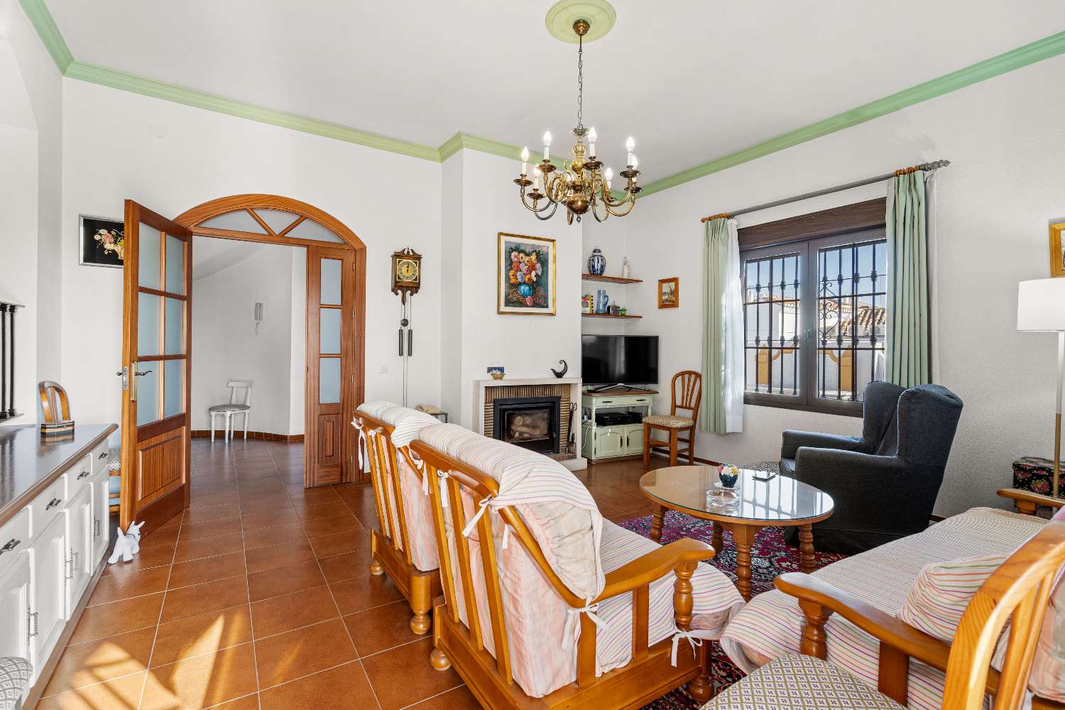 Andalusialaistyylinen itsenäinen huvila Arroyo de la Mielissä