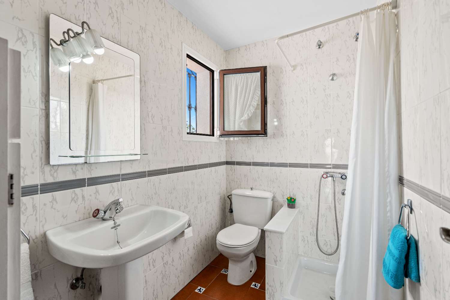 Andalusialaistyylinen itsenäinen huvila Arroyo de la Mielissä