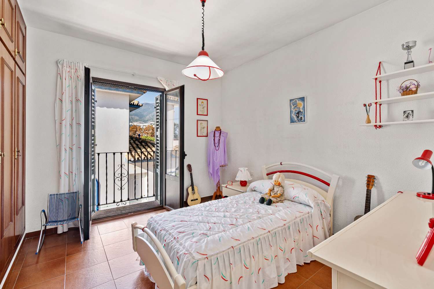 Andalusialaistyylinen itsenäinen huvila Arroyo de la Mielissä