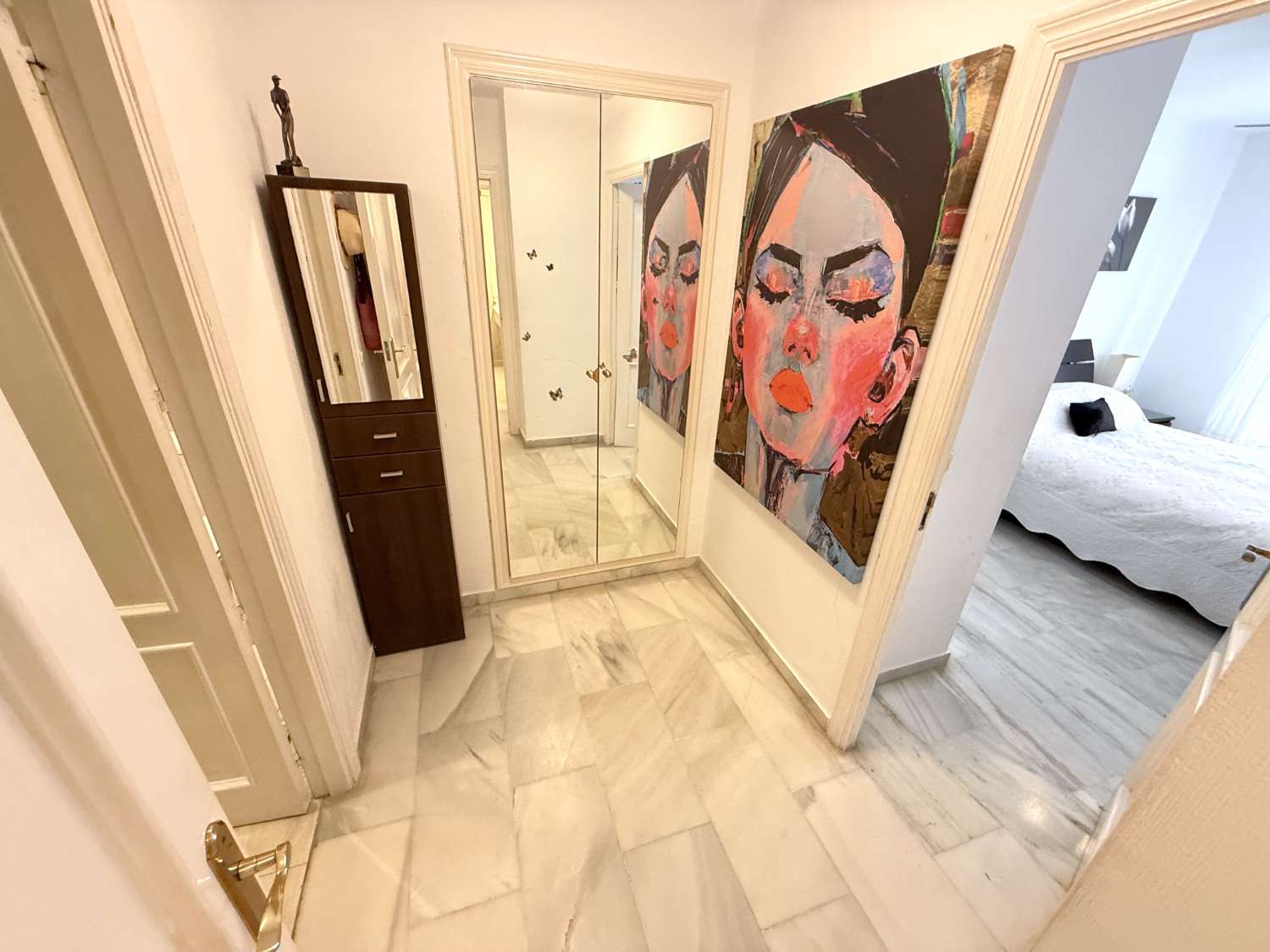 Exclusive apartment with a terrace in Parque Doña Sofía, Fuengirola