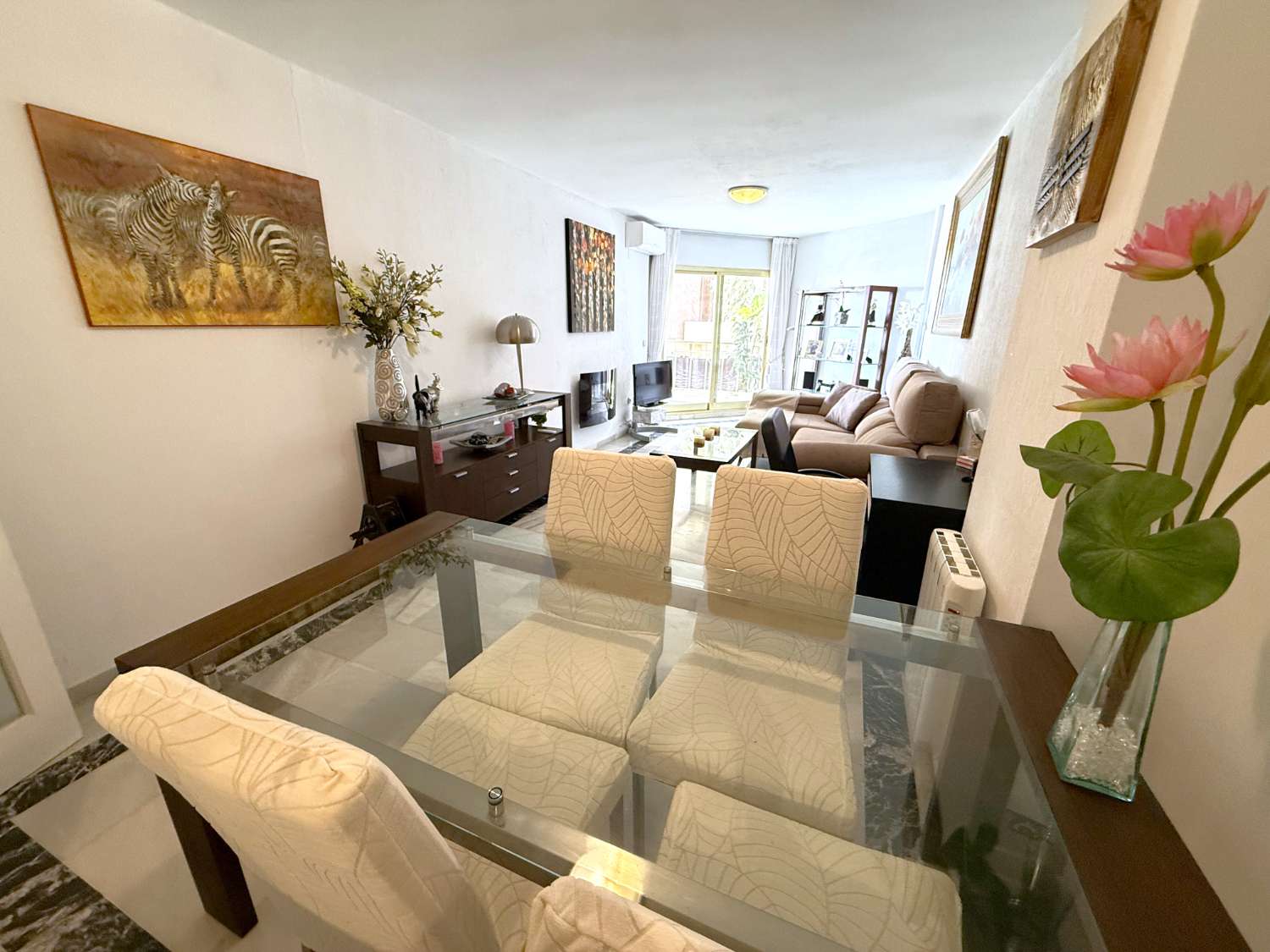 Exclusive apartment with a terrace in Parque Doña Sofía, Fuengirola