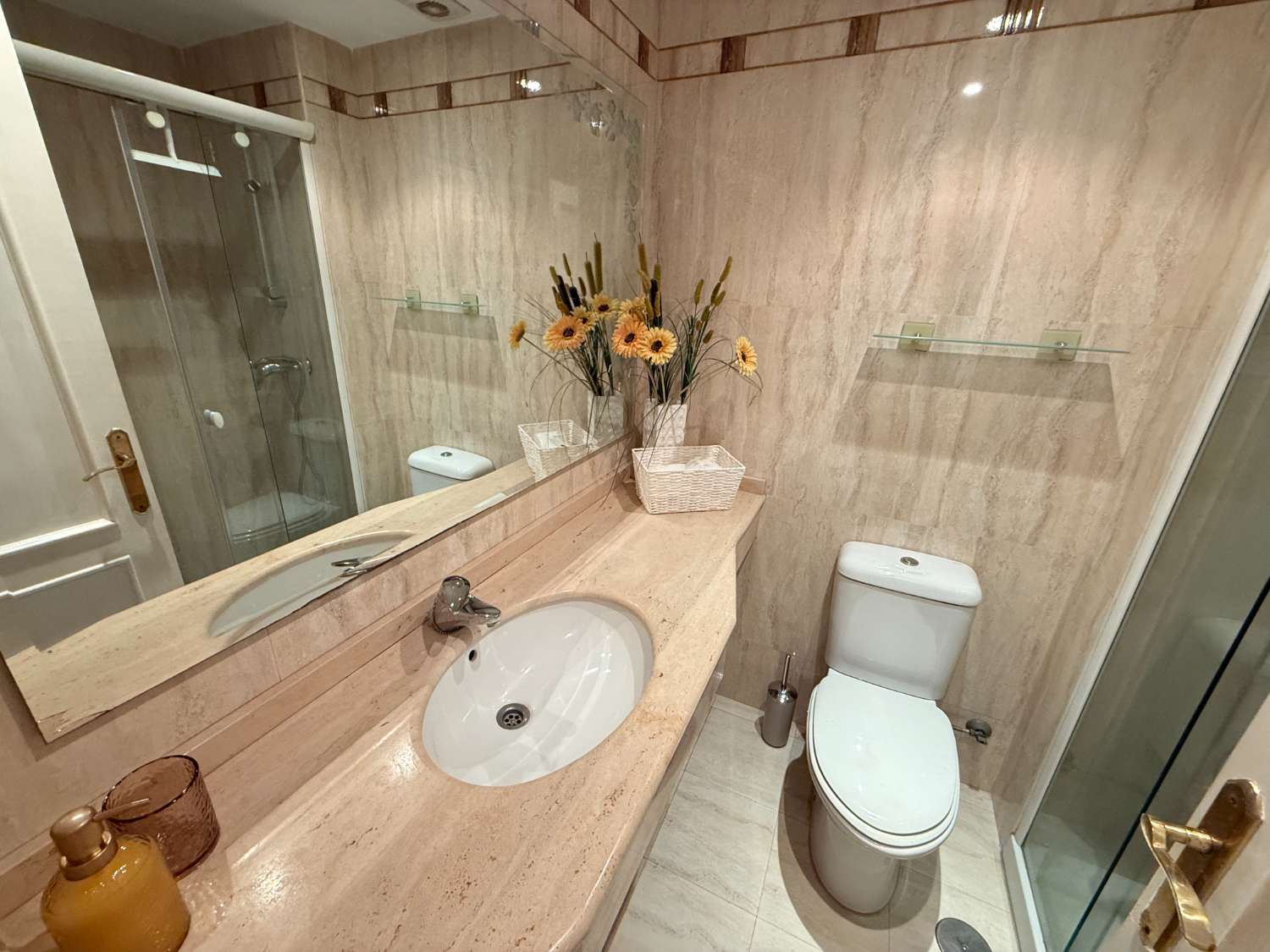 Exclusive apartment with a terrace in Parque Doña Sofía, Fuengirola