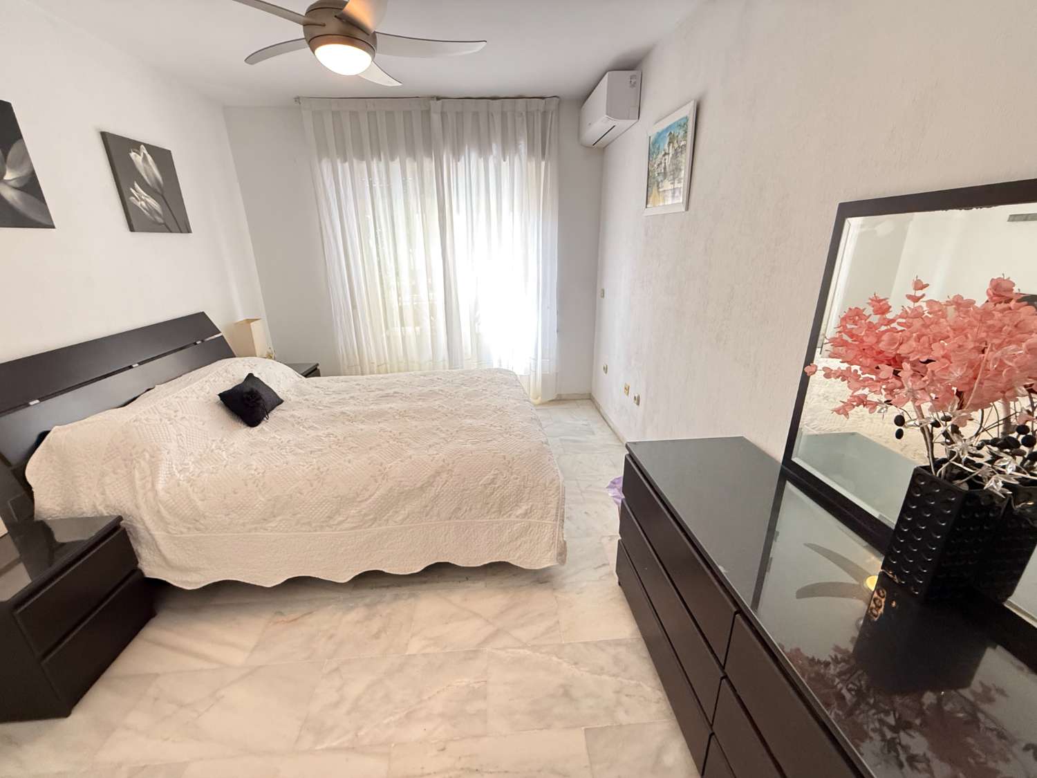 Exclusive apartment with a terrace in Parque Doña Sofía, Fuengirola