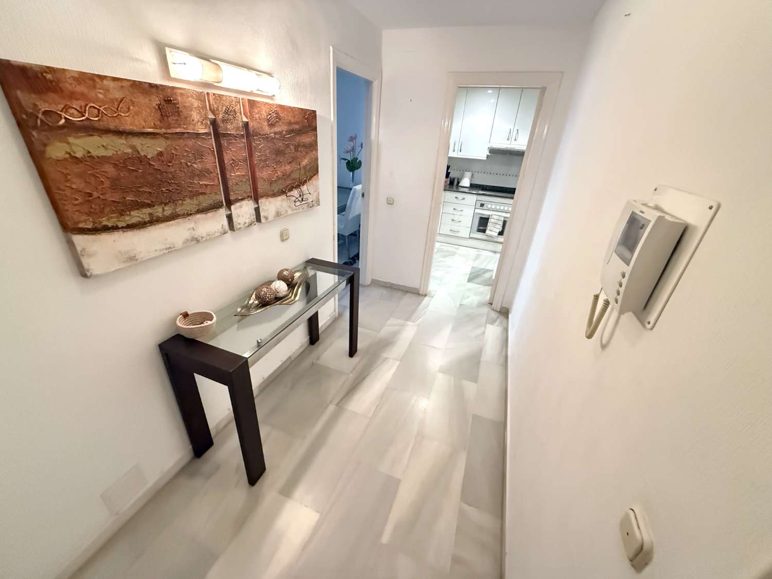 Exclusive apartment with a terrace in Parque Doña Sofía, Fuengirola