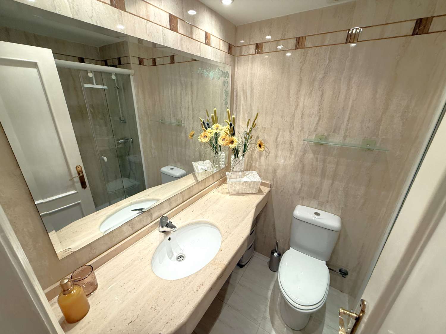 Exclusive apartment with a terrace in Parque Doña Sofía, Fuengirola