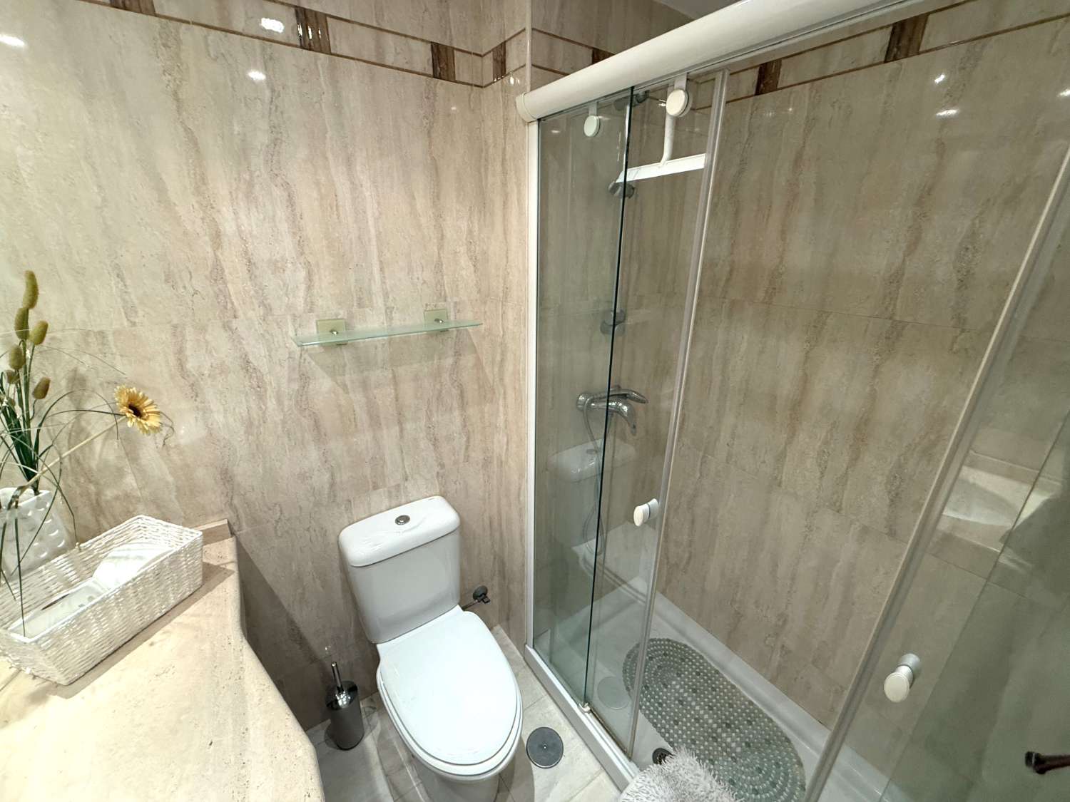 Exclusive apartment with a terrace in Parque Doña Sofía, Fuengirola