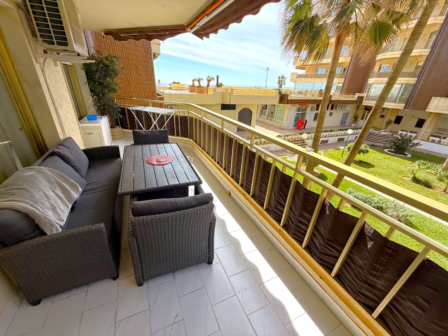 Exclusive apartment with a terrace in Parque Doña Sofía, Fuengirola