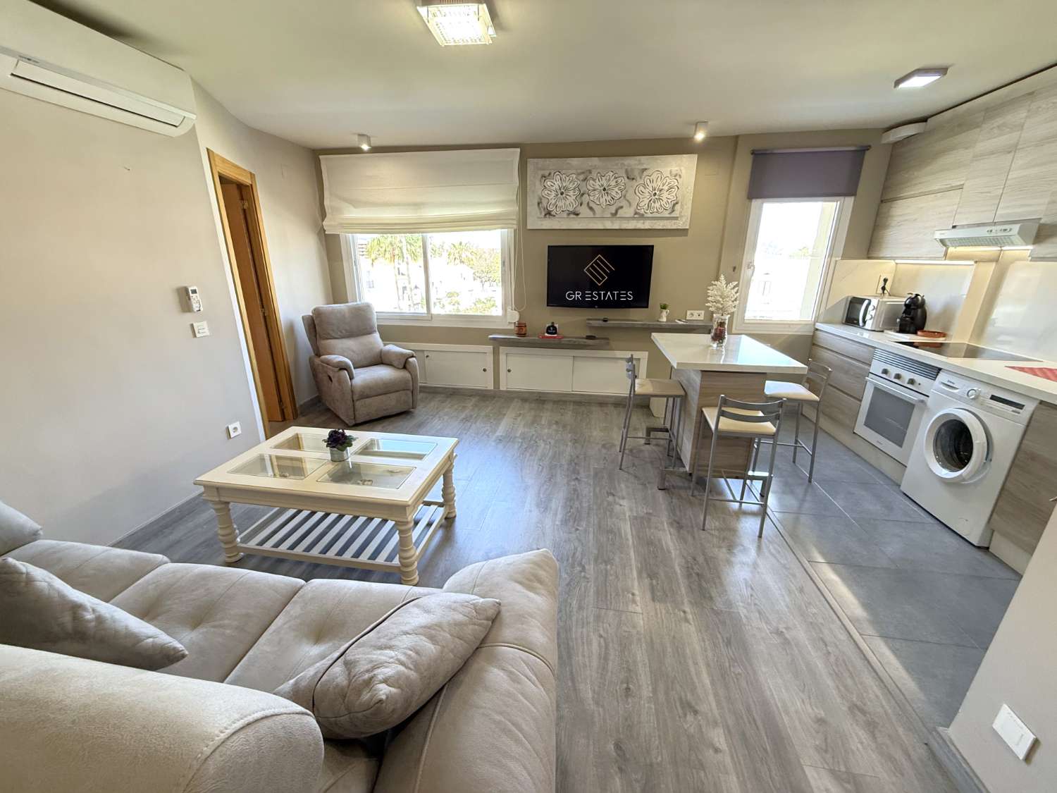 Apartamento con Acceso directo al Paseo Marítimo de Fuengirola