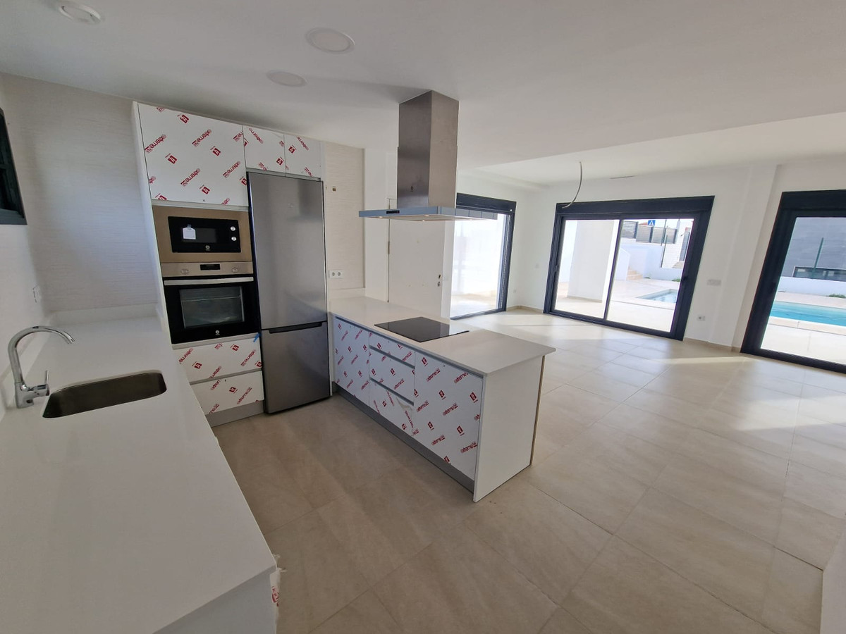 Villa en venta en Manilva