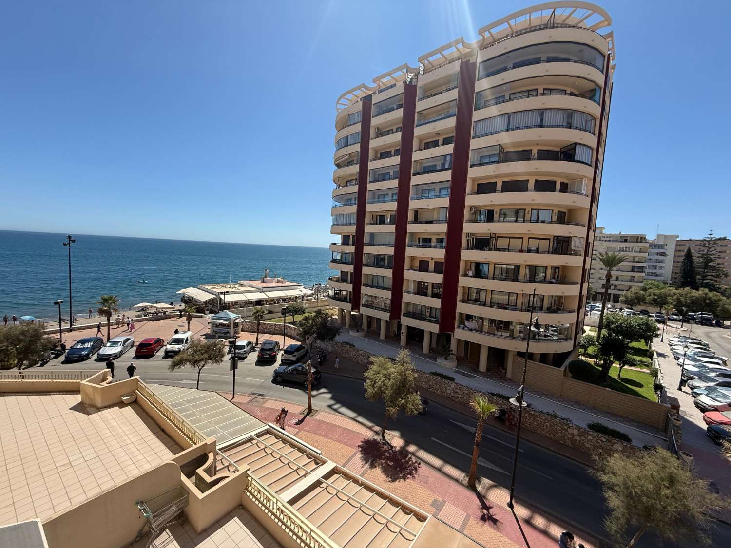 A pochi metri dalla spiaggia. Sul lungomare di Fuengirola