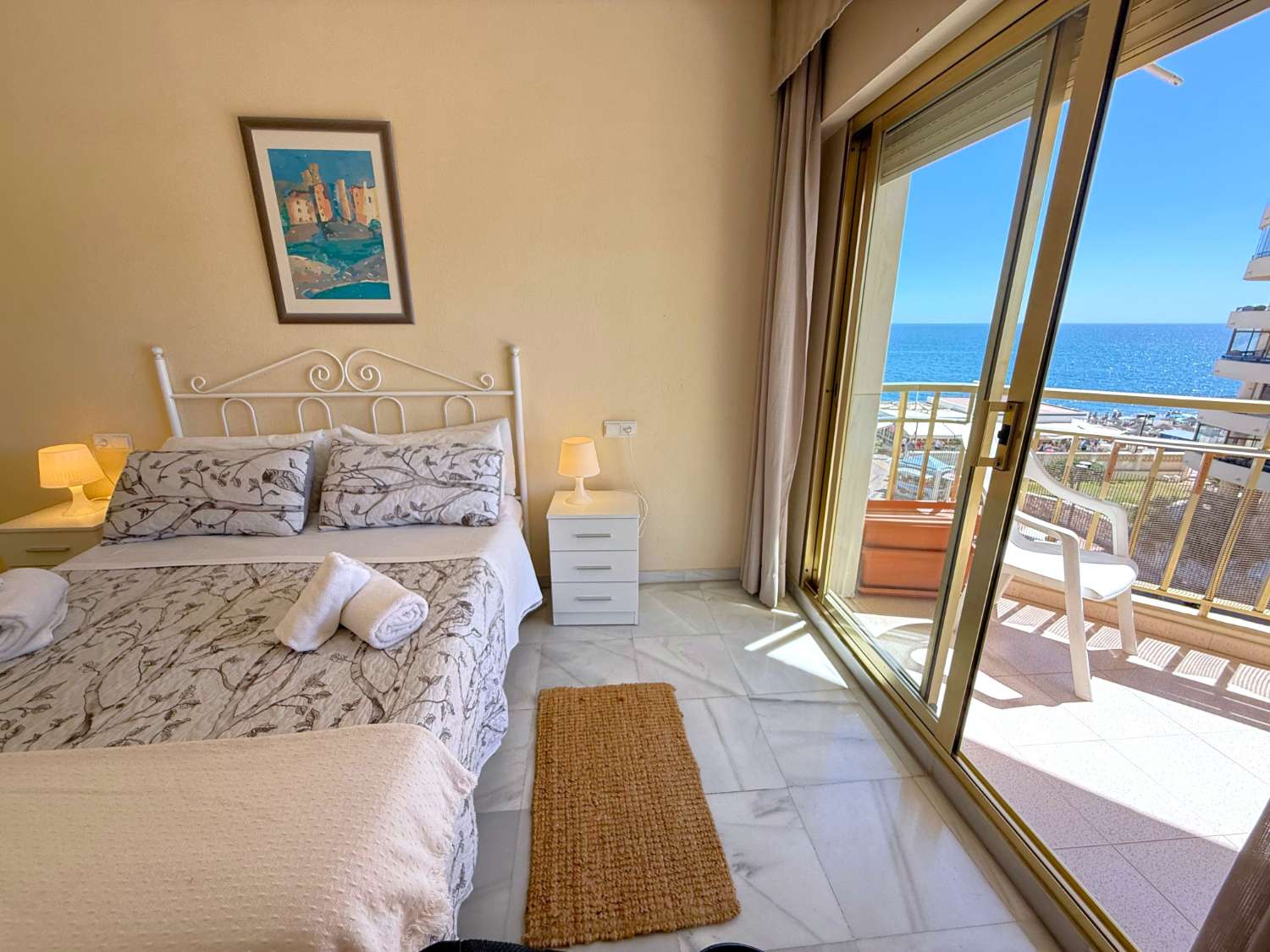 A pochi metri dalla spiaggia. Sul lungomare di Fuengirola