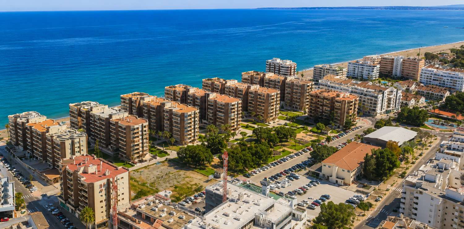 A escasos metros de la playa en primera linea de playa en Fuengirola