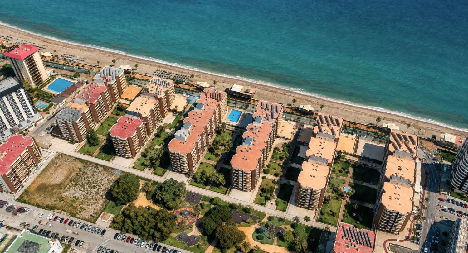 A escasos metros de la playa en primera linea de playa en Fuengirola