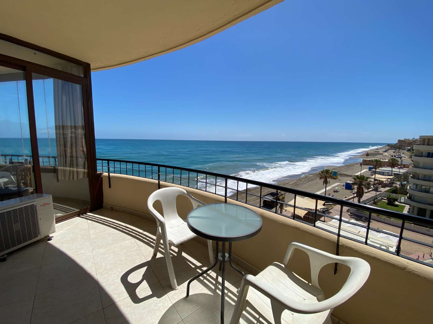 C&#39;est comme être sur un bateau de croisière ! fantastique appartement de 3 chambres sur la plage de Fuengirola