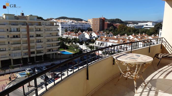 Het is alsof je op een cruiseschip zit! fantastisch appartement met 3 slaapkamers aan het strand in Fuengirola